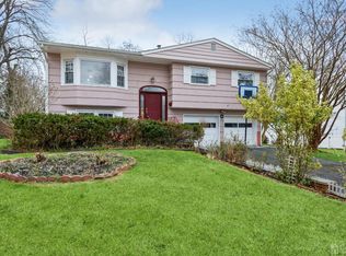 1 Bruce Rd, East Brunswick, NJ 08816