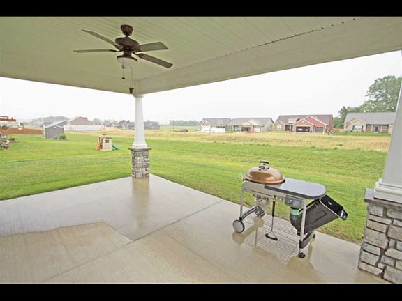 5th image of 4345 Delmonico Dr