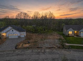 304 Apple Grove Ln, Valparaiso, IN 46385