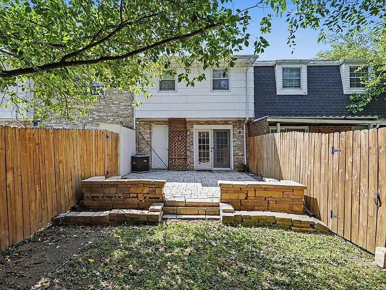 803 Hills Dr — Photo 22