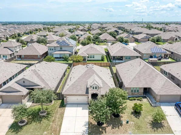170 Mount Ellen St, Hutto, TX 78634