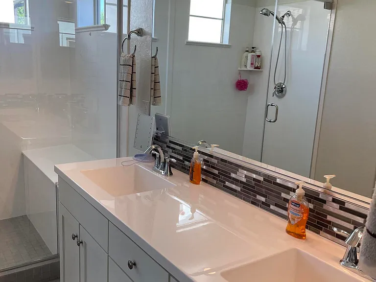 2382 W Gloria Ln — Photo 19