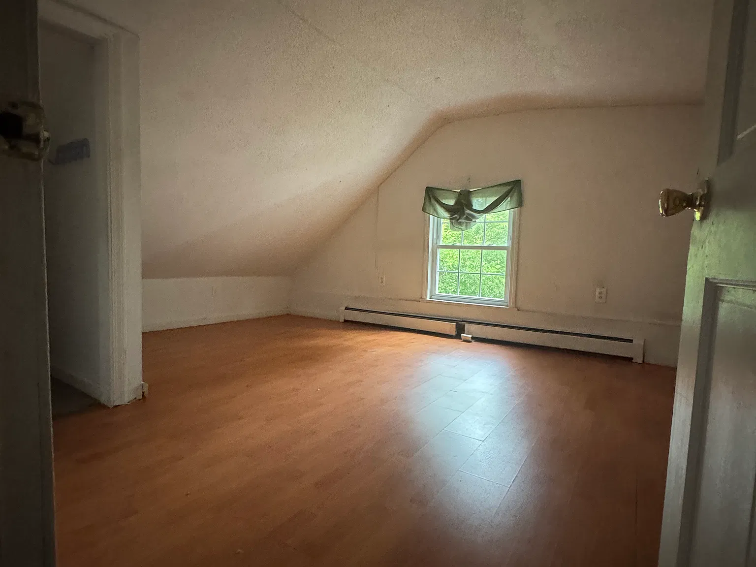 2 bed, $1,300 — Photo 2