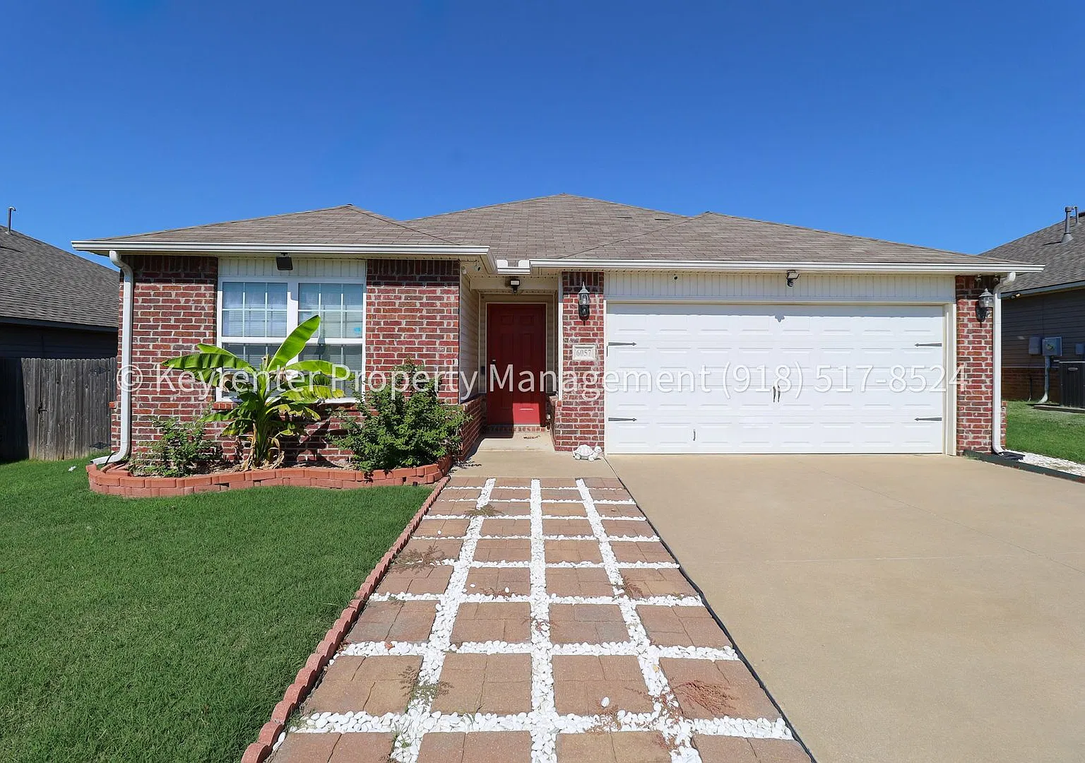 Stunning 3-Bed, 2-Bath Single-Family Home in Bixby! — Photo 4