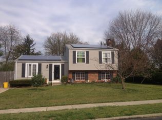 3 Foxwood Ct, Sicklerville, NJ 08081