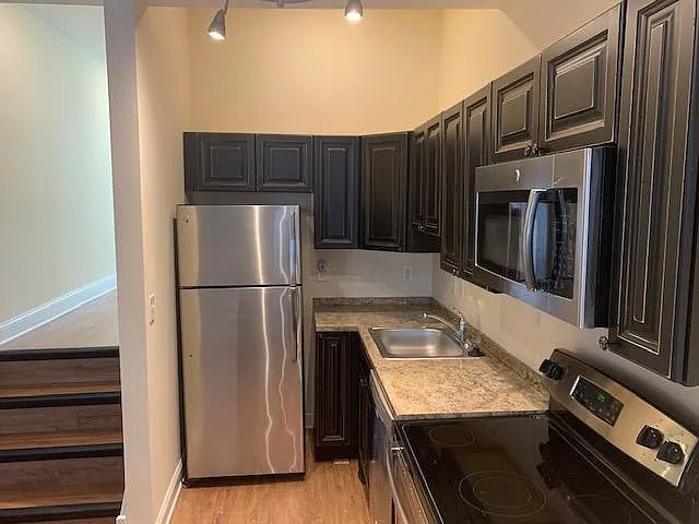 1 bed, 515 sqft, $1,350 — Photo 3