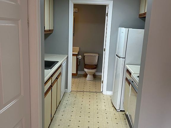 3rd image of 13-17 Washington St #305