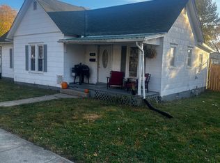 110 N East St, Moweaqua, IL 62550