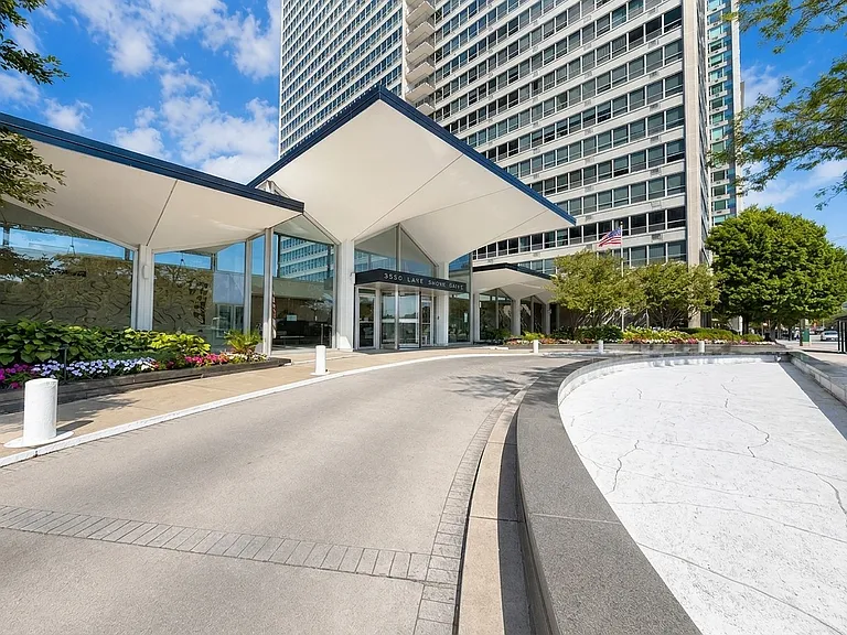 3550 N Lake Shore Dr #1806 — Photo 3