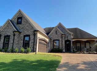20 Whispering Creek Dr, Oakland, TN 38060