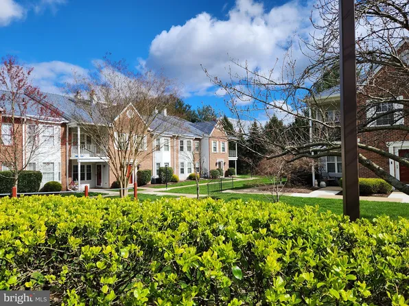 208 Fountain Farm Ln, Newtown, PA 18940