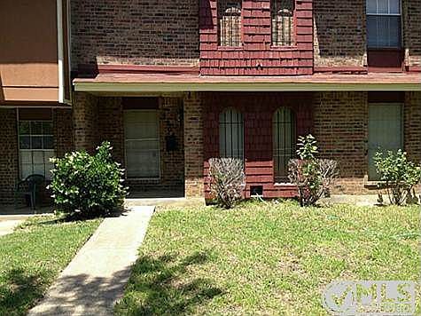 1st image of 2204 Statler Dr