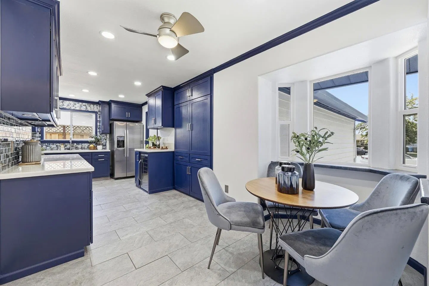 3 bed, 1550 sqft, $4,350 — Photo 3