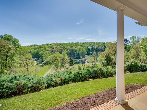 2nd image of 512 Hidden Valley Rd