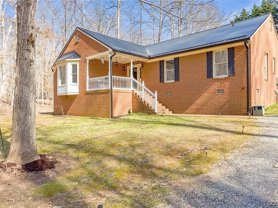 1st image of 8551 Woodland Dr