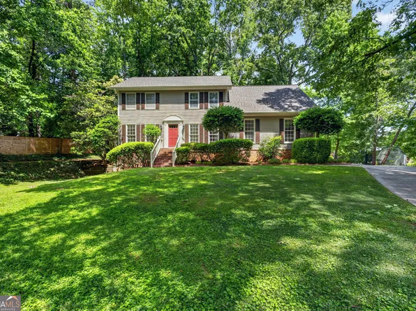 5794 Vantage Ct, Stone Mountain, GA 30087