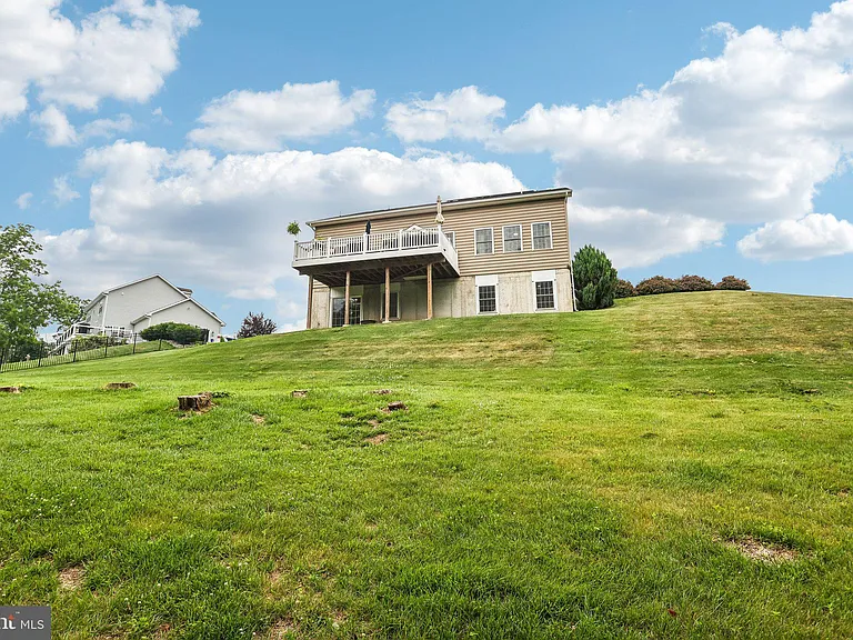 427 Green Meadow Dr — Photo 55