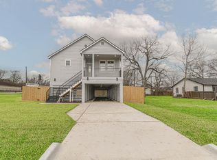 316 6th St, Rosenberg, TX 77471