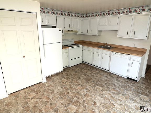 2nd image of 1107-1111 Burns St #1107