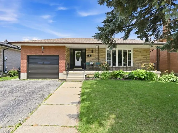 15 Edgar Dr, Brantford, ON N3R 6X7