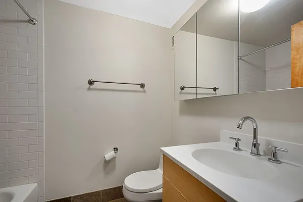 Sold by Compass | media 22