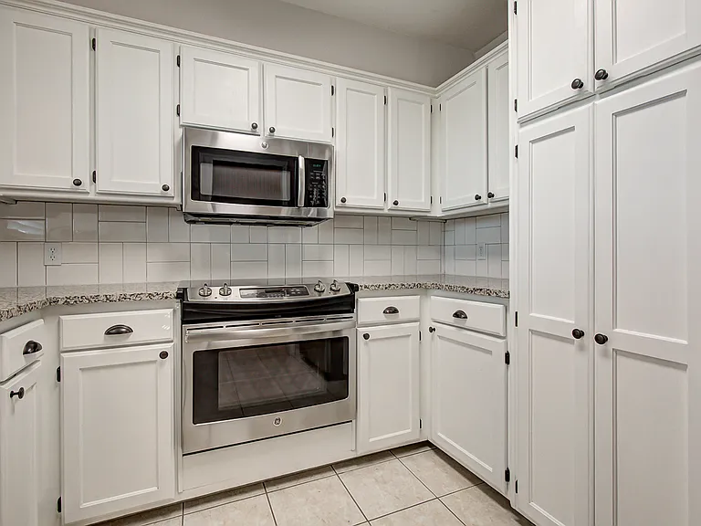 1106 Bluestem Rd — Photo 24