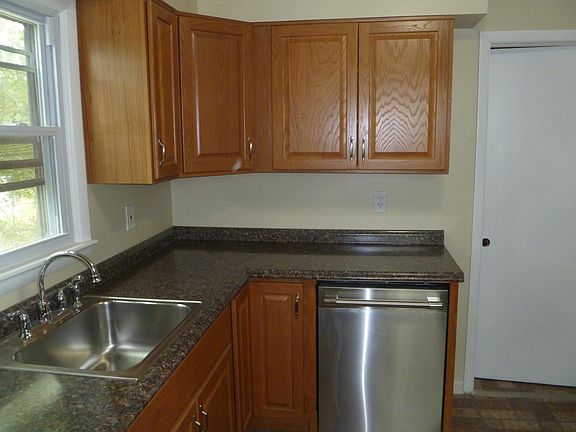 2nd image of 19 E Lakewood Ave
