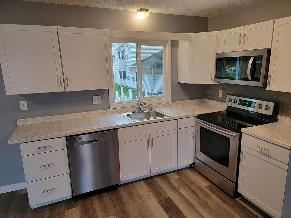 1st image of 300 Town Hall Dr APT C4