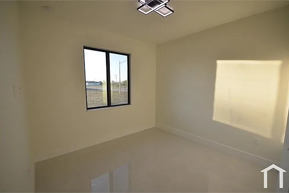 2416 Diplomat Pkwy W — Photo 18