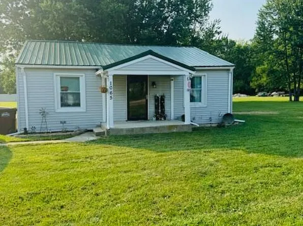 1065 Lewis St, Washington Court House, OH 43160