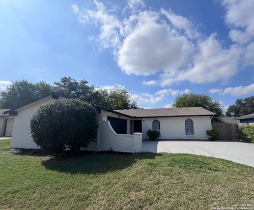6134 Patrick Henry, San Antonio, TX 78233
