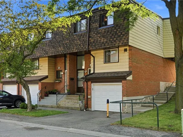 180 Mississauga Valley Blvd #201, Mississauga, ON L5A 3M2