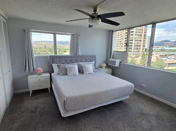 1052 Ala Nanu St, Honolulu, HI 96818