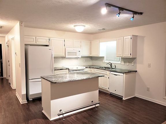 4th image of 3712 Holland Ct