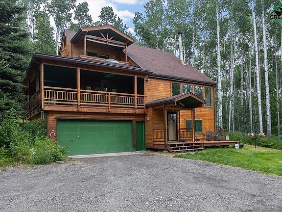2nd image of 735 Lancaster Dr