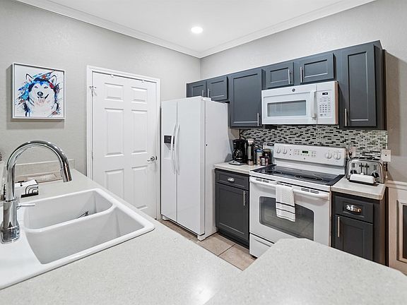 4th image of 225 Old Village Center Cir Unit 4206