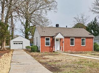 101 Rosewood Dr, Hampton, VA 23669
