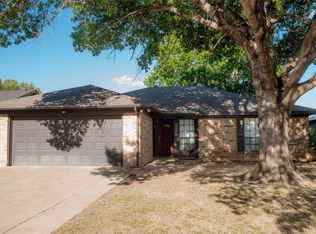 1308 N Creek Dr, Saginaw, TX 76179