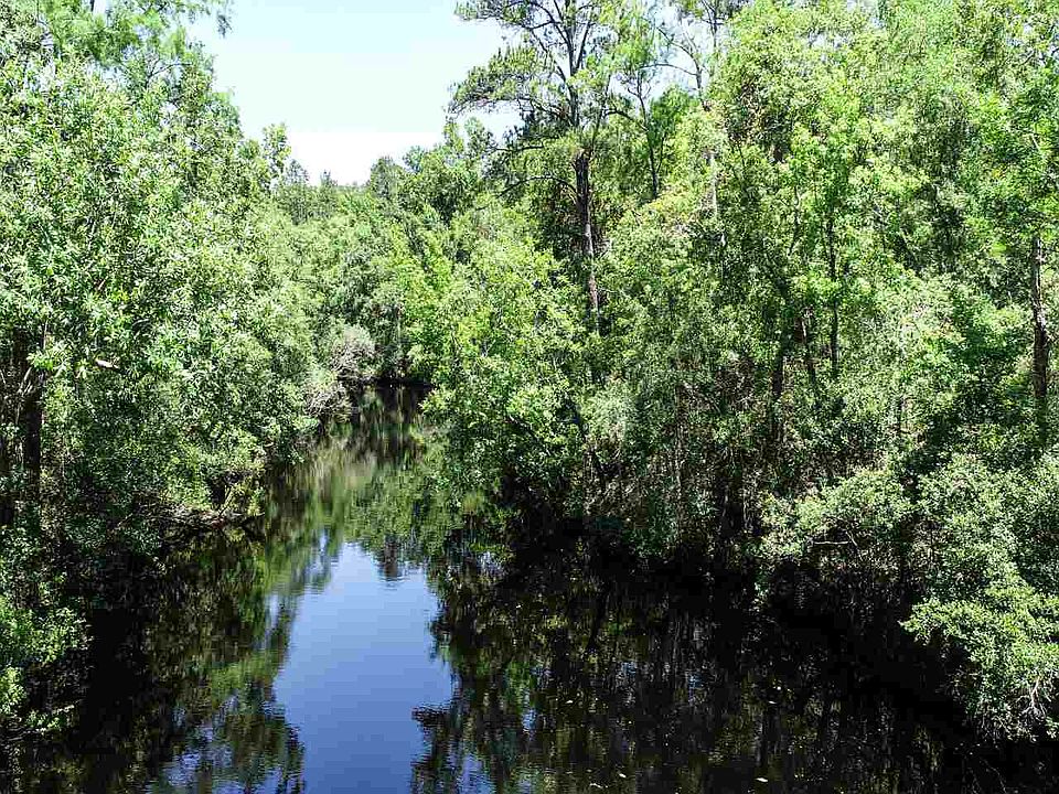 1st image of Seminole Ln