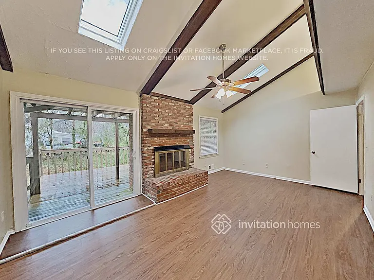 3913 Plantation Dr — Photo 4
