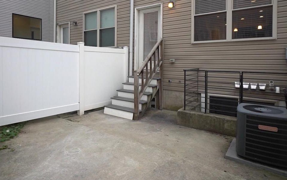 1st image of 1612 Ogden St #1