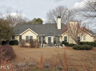 3031 Lakecrest Dr, Dacula, GA 30019