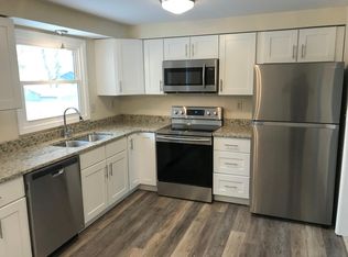 7404 Oakpost Rd, Liverpool, NY 13088
