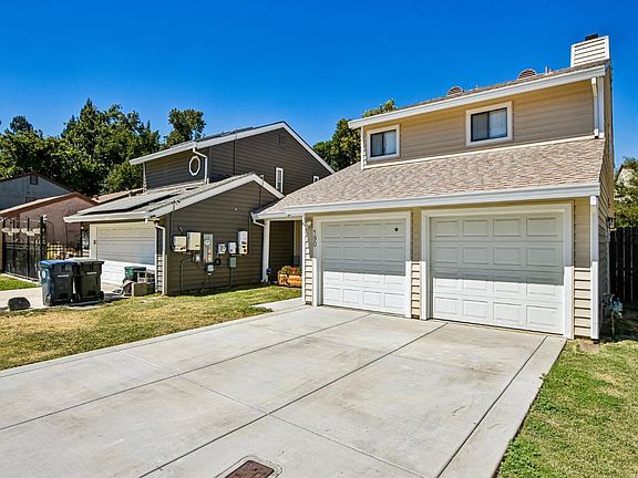 3rd image of 190 Saginaw Cir