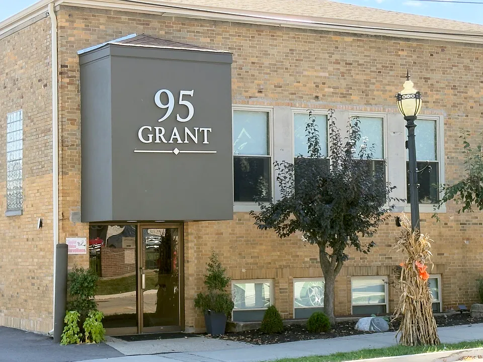 95 Grant St #1