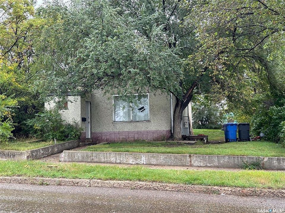 1st image of 852 108th St