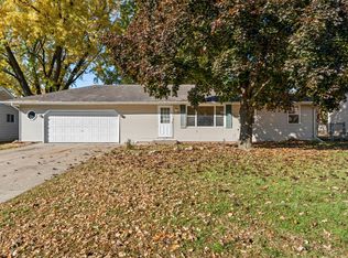 148 Spruce Dr, Apple Valley, MN 55124
