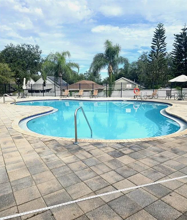 3 bed, 2.5 bath, 1408 sqft, $2,350 — Photo 3