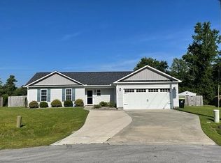 307 S Windy Ridge Rd, Hubert, NC 28539