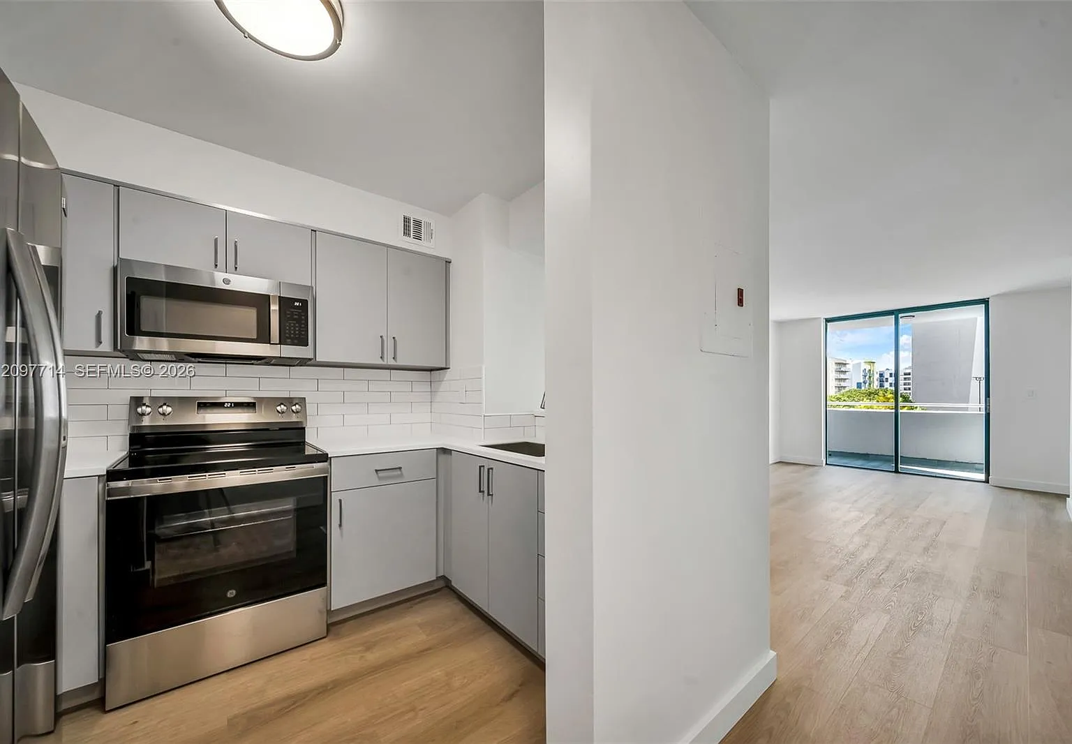 Rioplaza Condominium Nort — Photo 3